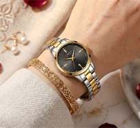 curren-black-gold-silver-9094-wrist.jpg